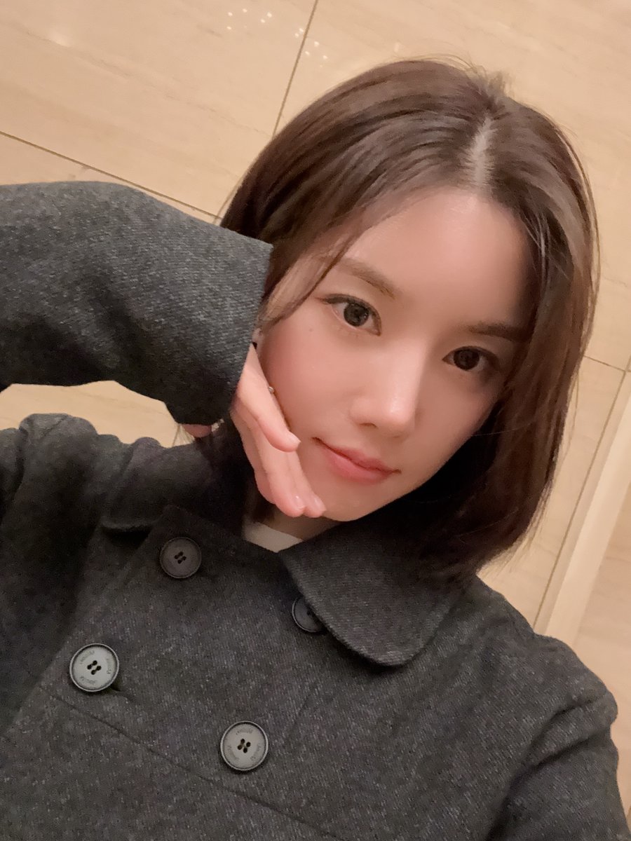 권은비 (KWON EUNBI) tweet media