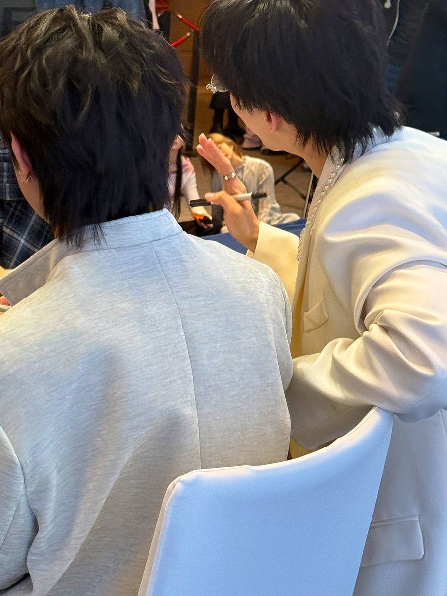 prowtawan_'s tweet photo. ท่านั่งไซน์ที่ถูกต้อง พรูฟโดย…

BVTL FAN MEET IN SHANGHAI
#BeverTonliewXYizhuoShanghaiFM
#314Yizhuo https://t.co/0R8zPStUFn