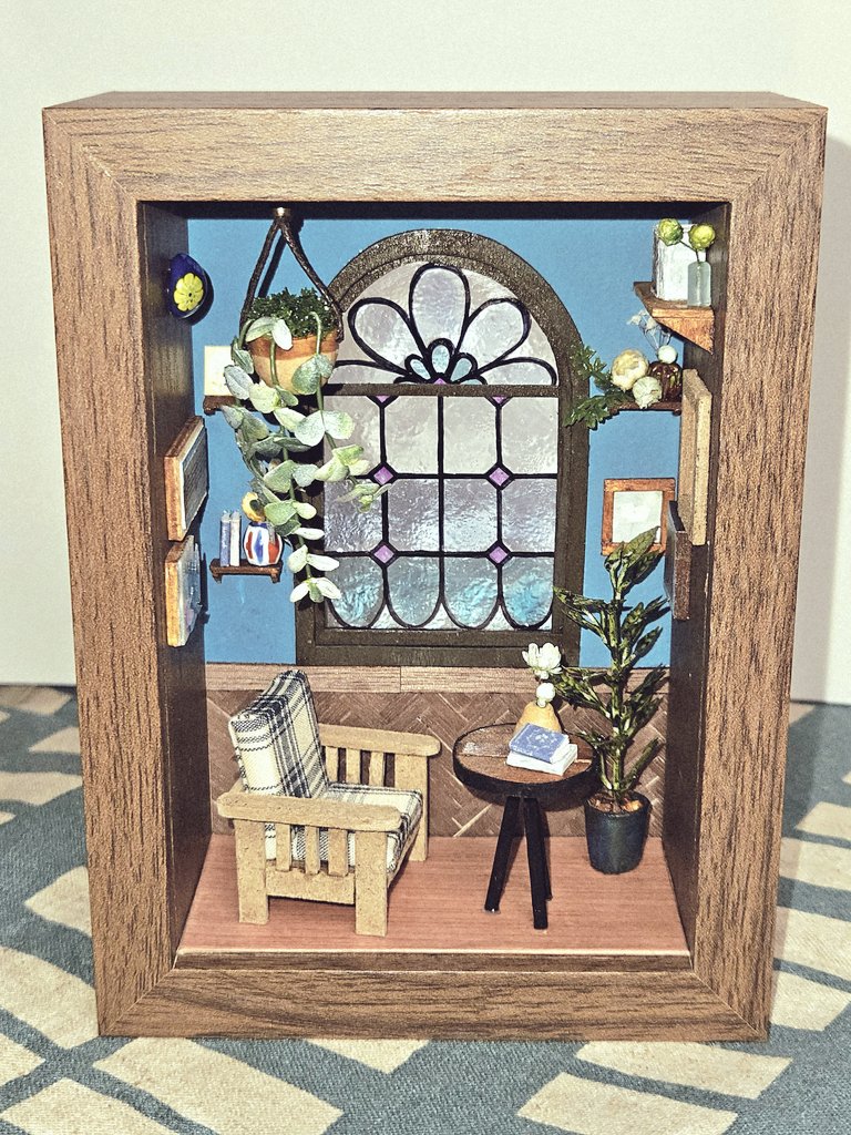 yomomomoti's tweet photo. フォトフレームでミニチュア作ってみた https://t.co/uQ4Eu3Yu0R