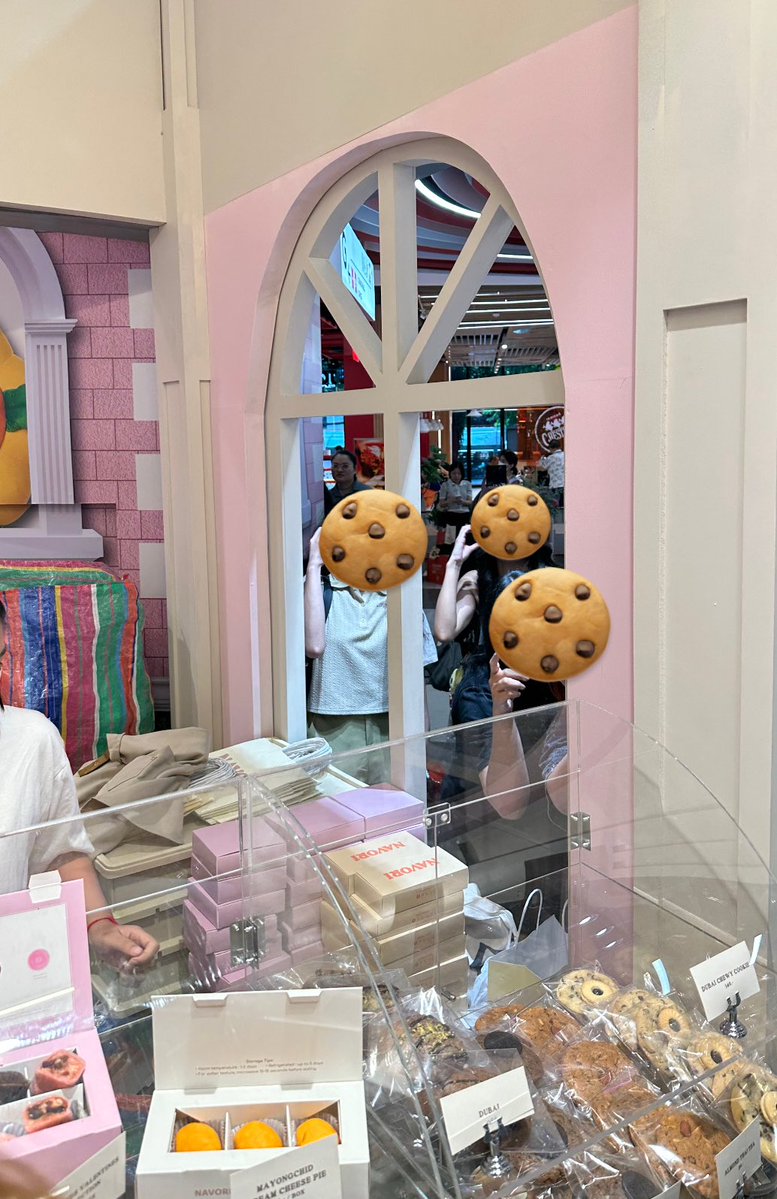 Permpoon tweet media