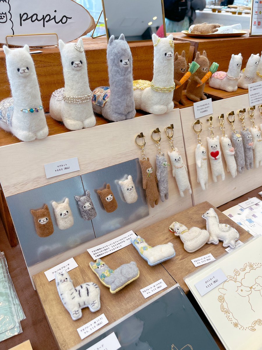 Select Market 1日目
ありがとうございました🦙✨

テレビ観たよ！と言ってくださる方が、想像以上に多くて、驚いております
そして、皆さんの記憶力凄いですね！

おかげさまで作品はたくさん旅立ちましたが、明日も1日おりますのでどうぞよろしくお願いいたします🦙♪
