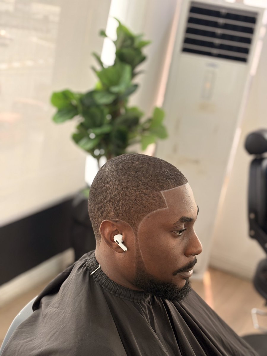 God's golden Boy 🕊️ tweet media