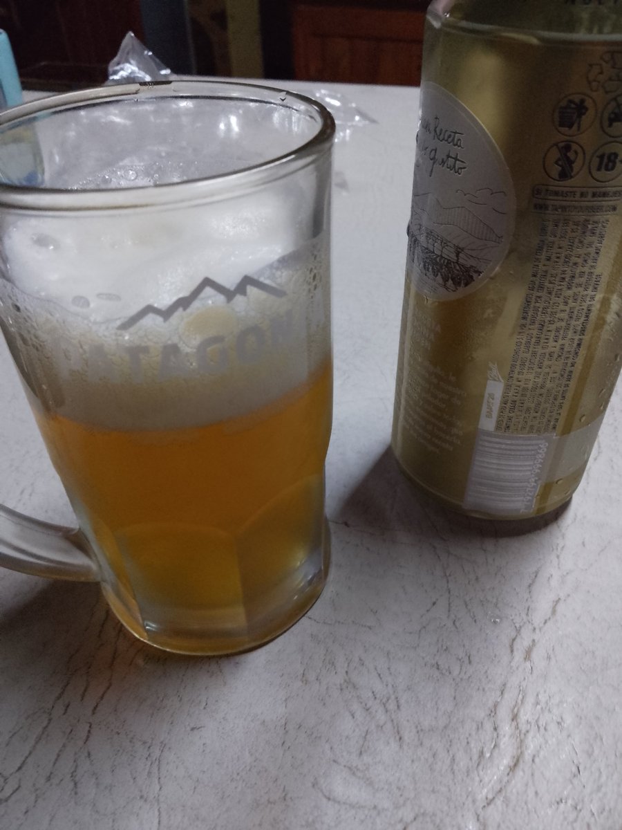 SIMOKY's tweet photo. Brindando por una buena noticia (por ahora)
Salud Nave
Salud banda youtubera 
Gracias por el aguante! 🤗 https://t.co/HOC0HuG11F