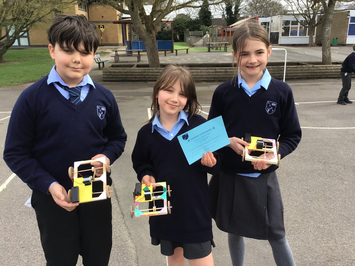 St Edward's Windsor tweet media