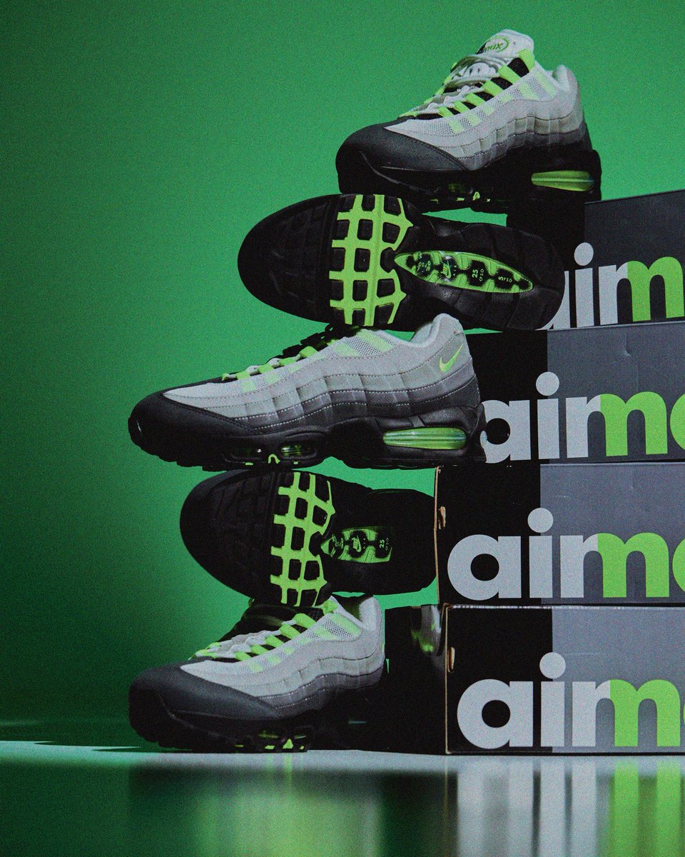 SOLELINKS's tweet photo. Ad: Couple of sizes 
Nike Air Max 95 OG Big Bubble 'Neon Yellow’    
=> https://t.co/hef19x7exd https://t.co/7wte3jHWq2