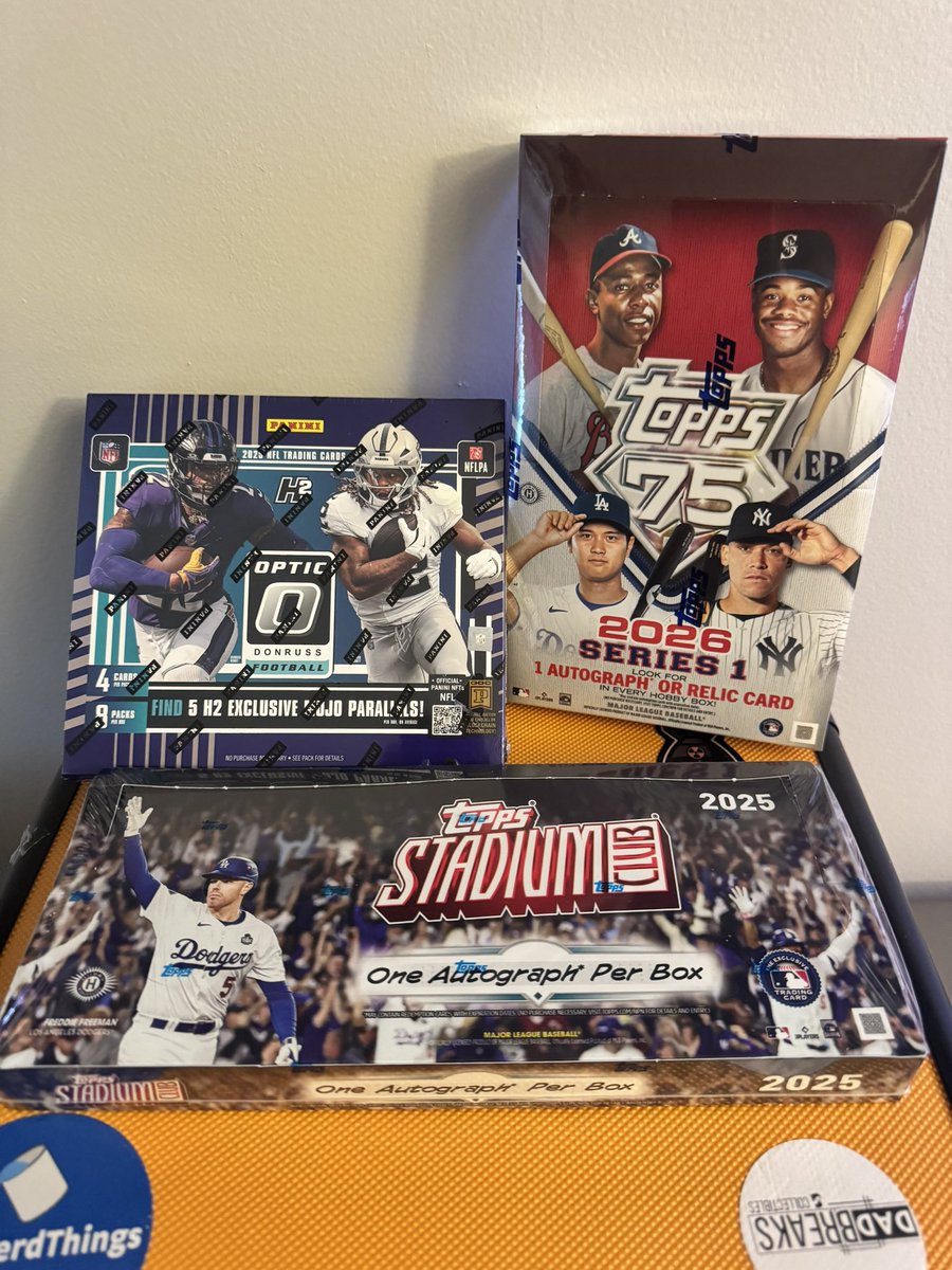 keenofkards's tweet photo. It’s show day! Come see and get your free chance at one of these three hobby boxes! https://t.co/eJ3Rsi2uEO