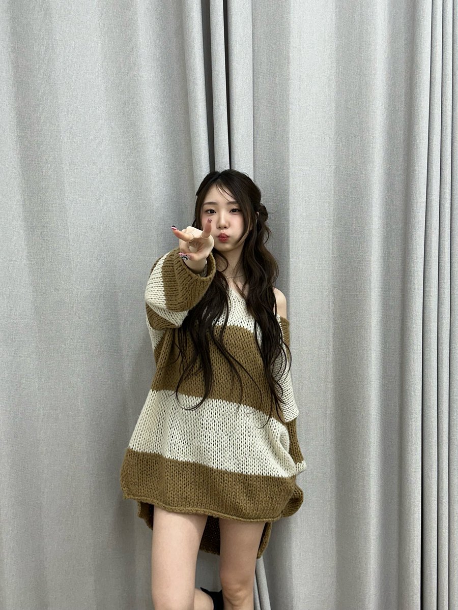 여진 (YeoJin) tweet media