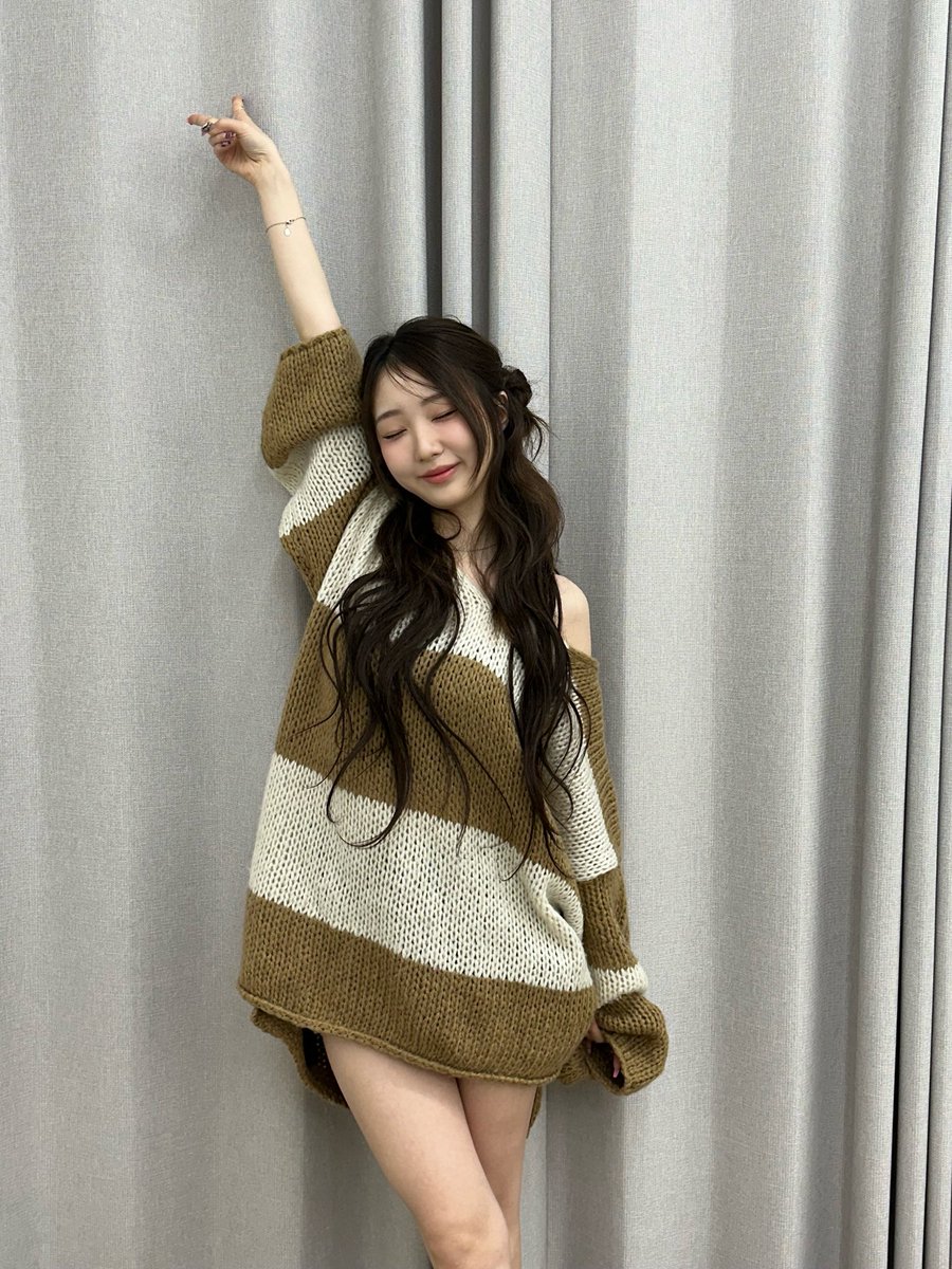 여진 (YeoJin) tweet media