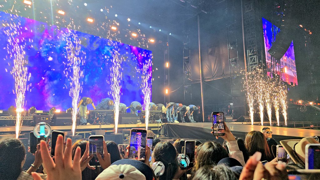 You did so well Boys 👏👏👏
I'm so Proud being a TEUME!!!!
Love you FOREVER <a href="/treasuremembers/">TREASURE</a> 

AUS FINDS TREASURE 🇦🇺
#TREASUREinMelbourne #안녕_Melbourne
#TREASURE #トレジャー #트레저