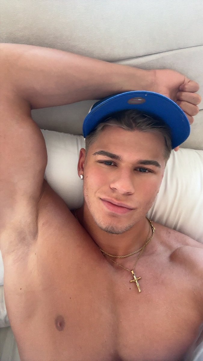 Master Connor tweet media