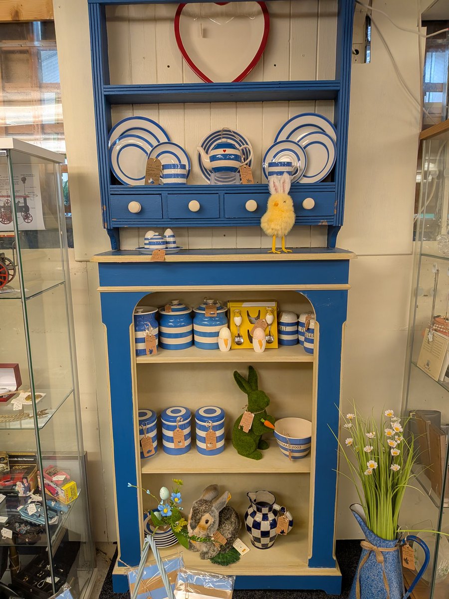 Chart Sutton Antiques tweet media