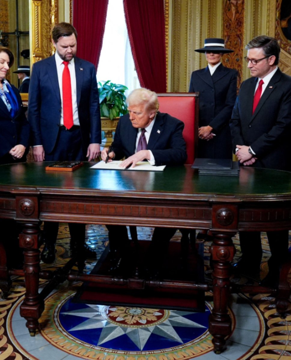 Wescott464348's tweet photo. Would you support President Trump demanding a redo of the Census to exclude illegal Aliens ?

YES or NO? https://t.co/S8Y6p5QgVb
