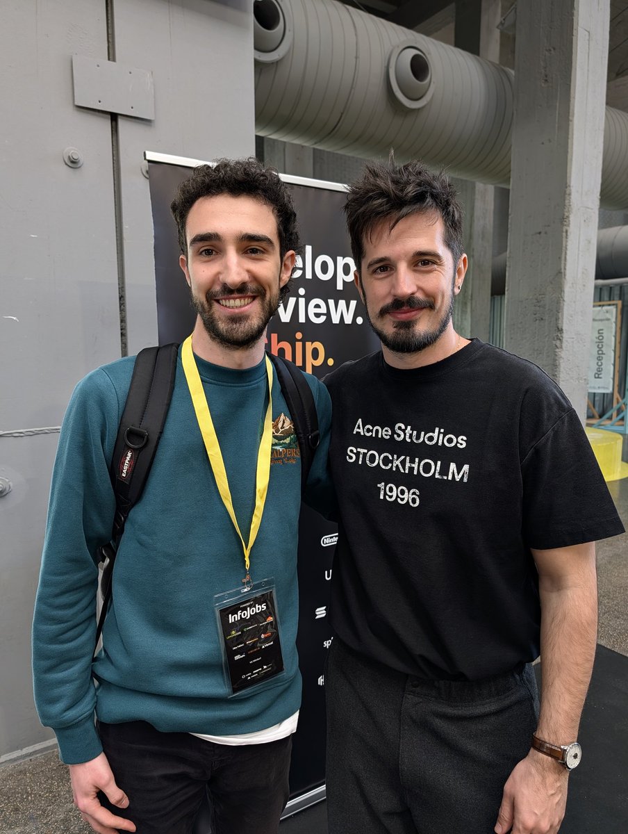 RodrigoTomeES's tweet photo. Muy interesante la charla de @javivelasco en la #jsconfes enseñando la importancia de "the human in the loop" y como ahora es más importante que nunca la arquitectura de software https://t.co/XGIzoMJeAZ