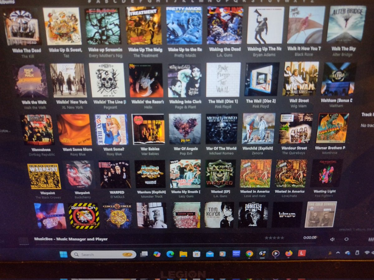 BadHairDecade tweet media