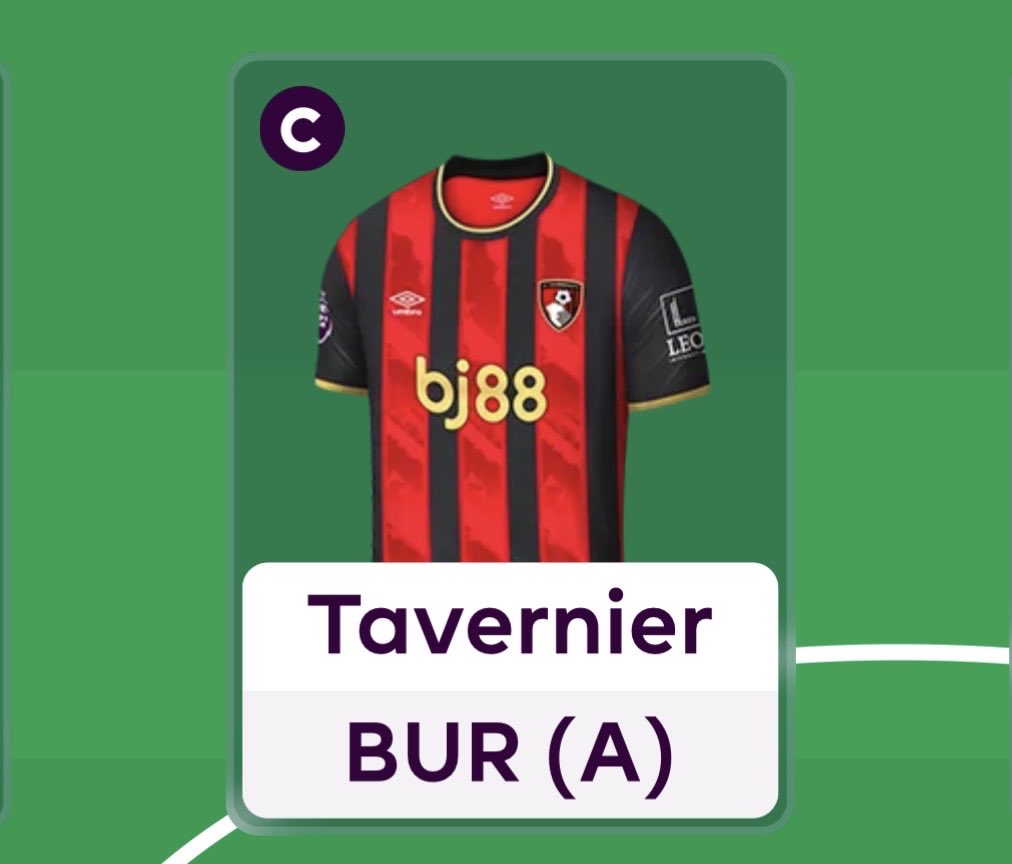 AleTypiara tweet media