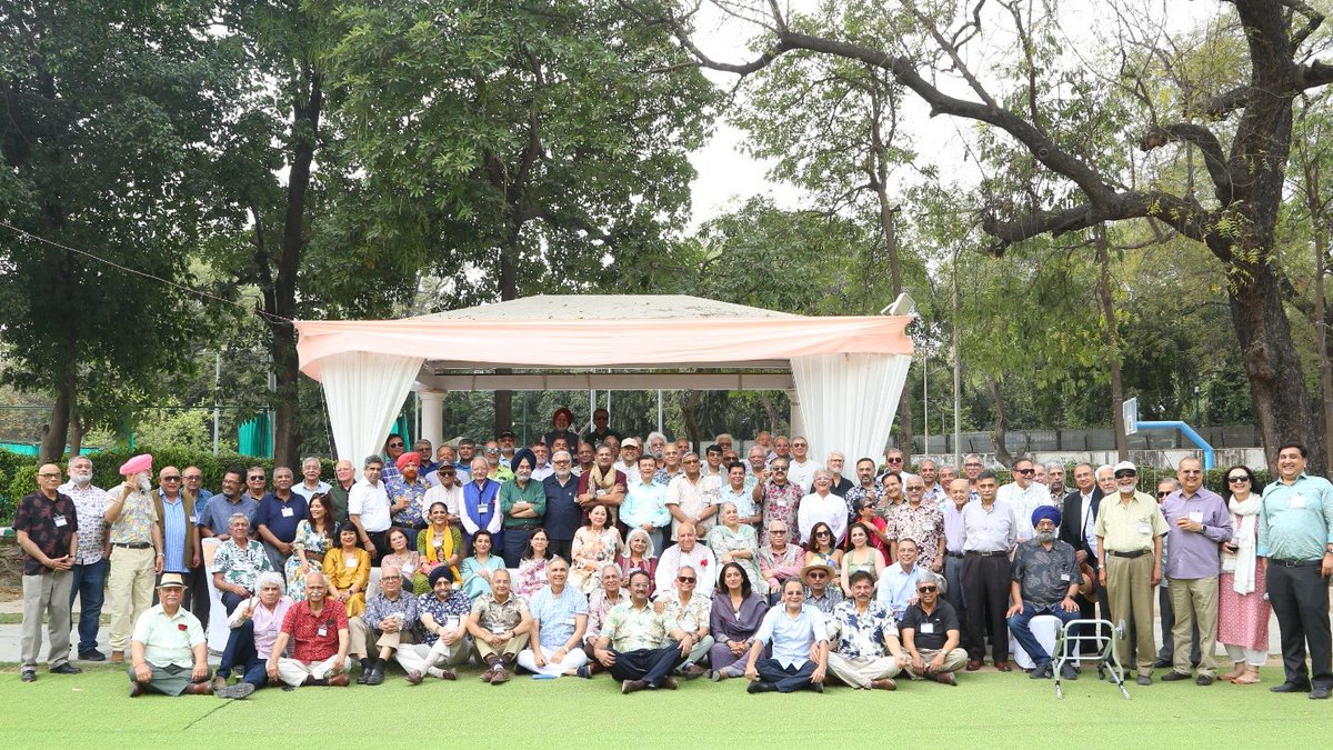 Stephanians tweet media