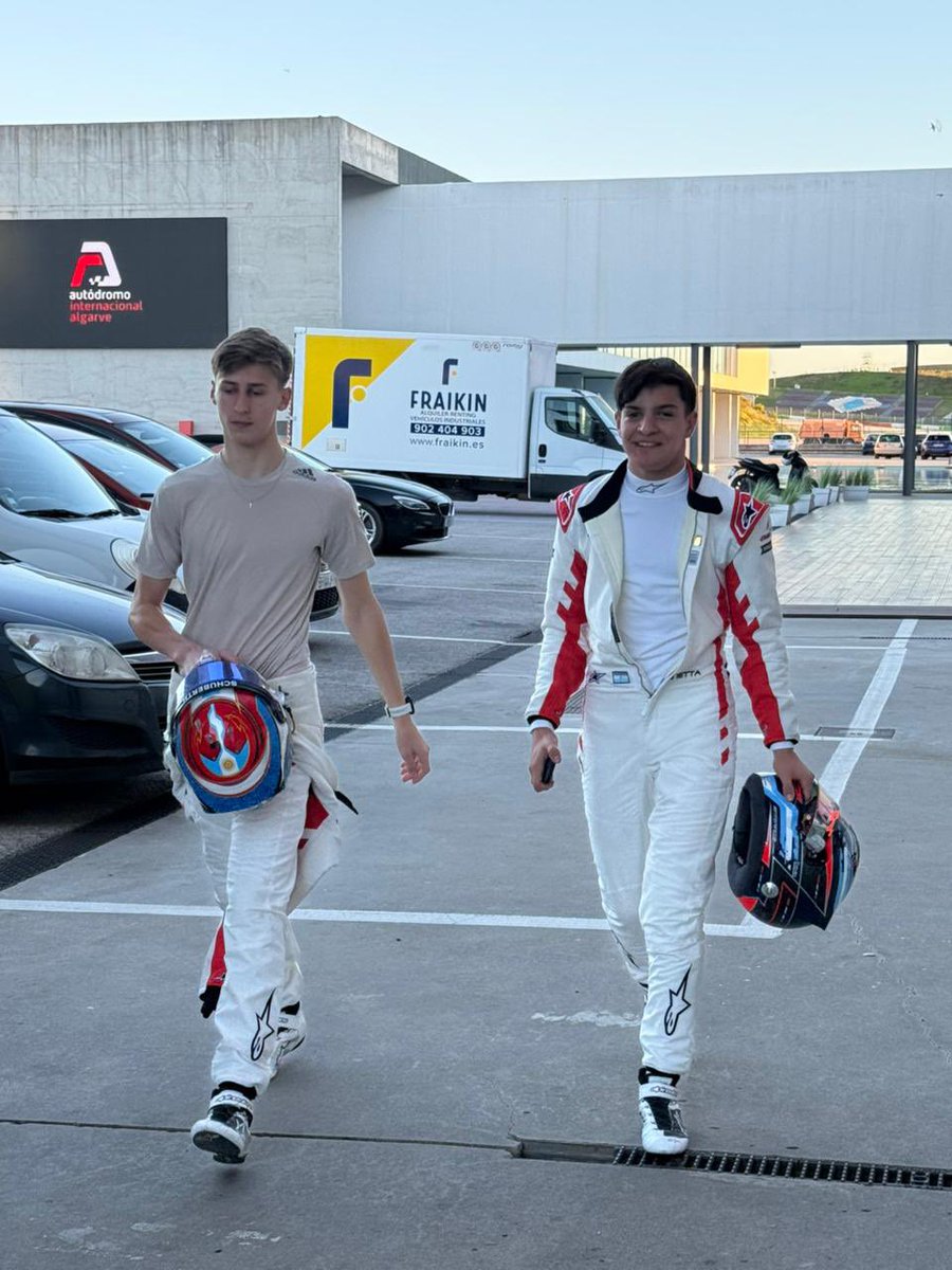 Corazondef1's tweet image. TRAPPA Y PANETTA 
Top 5 clasificaron en Aragón 

#E3 los pilotos @HitechGP 
Cumplieron con una gran clasificación bajo una difícil condición de pista. 
Gino Trappa se ubicó cuarto mientras que Santino Panetta fue P5