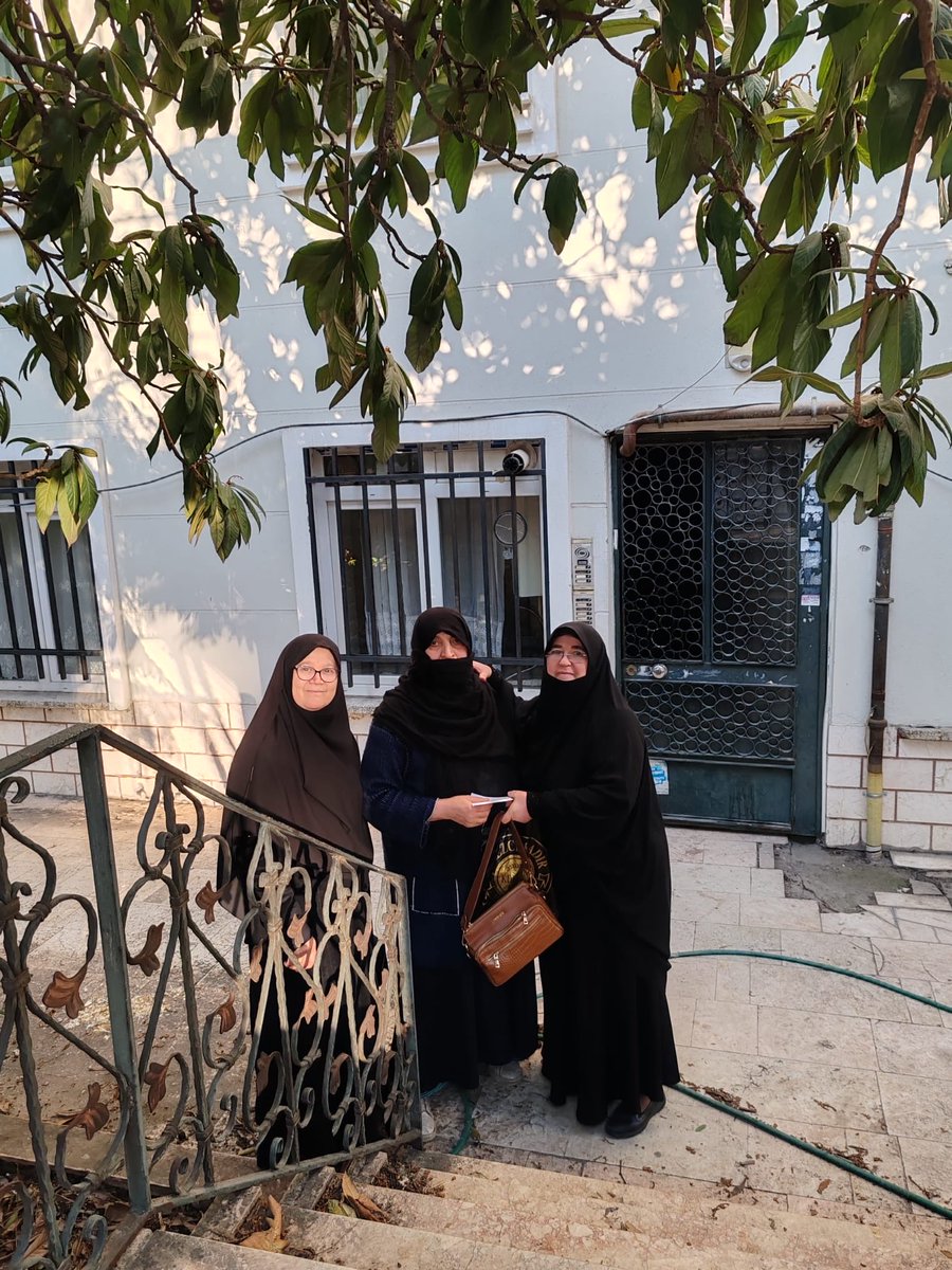 map_denizli's tweet photo. Ramazan ayının manevi atmosferinde, Mehir Aile Vakfı adına Huriye Felek ve Ayşe Gülenay kardeşlerimiz ihtiyaç sahibi ailelere BİM kartı ve çeşitli yardımlar ulaştırarak gönüllere dokundu. Paylaşmanın, dayanışmanın ve kardeşliğin bereketini birlikte yaşadık.✨ https://t.co/RskfYoGrnR