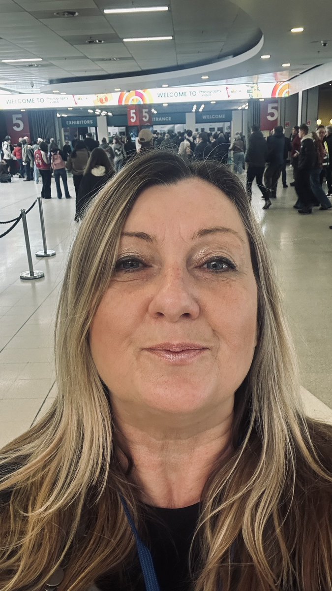 I’m at the <a href="/ukphotoshow/">The Photography & Video Show</a> today,  message me to meet up or stop me and say hi if you see me 👀