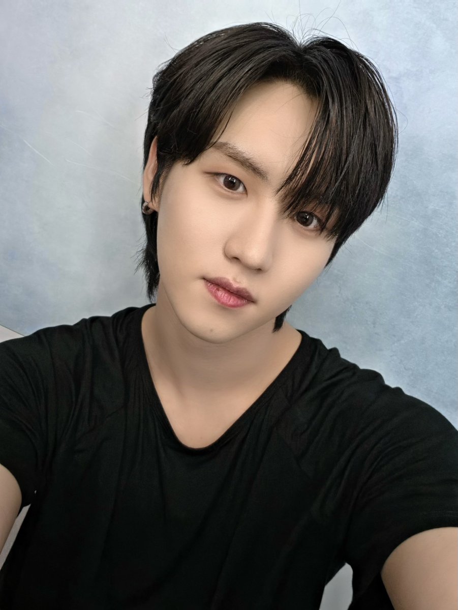 오늘 날씨 설레인다

#EPEX #이펙스 #YEWANG #예왕