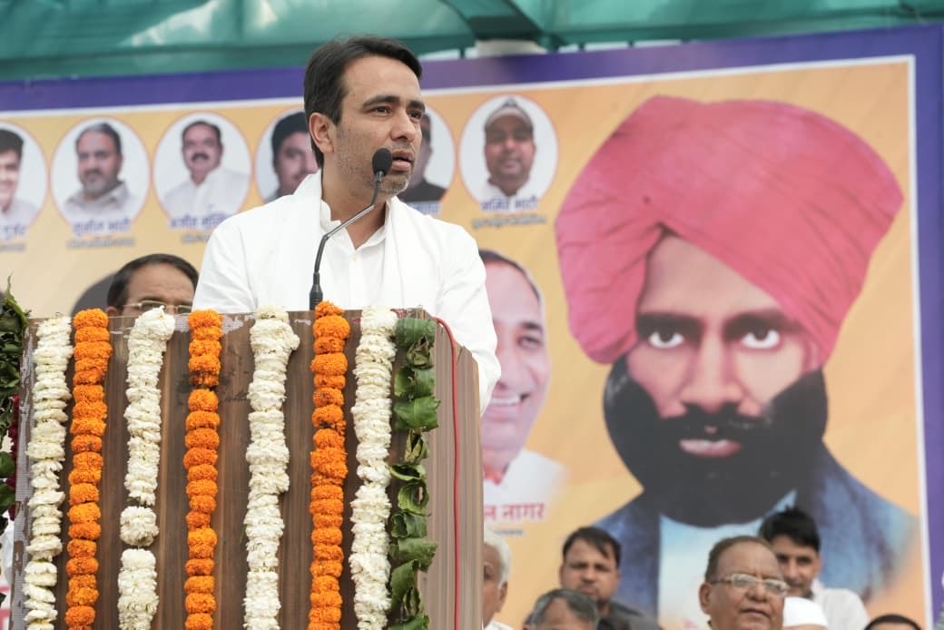 आज ग्रेटर नोएडा में विजय सिंह पथिक जी की 144वीं जयंती के कार्यक्रम में सम्मिलित होते हुए माननीय केंद्रीय मंत्री चौधरी <a href="/jayantrld/">Jayant Singh</a> सिंह जी