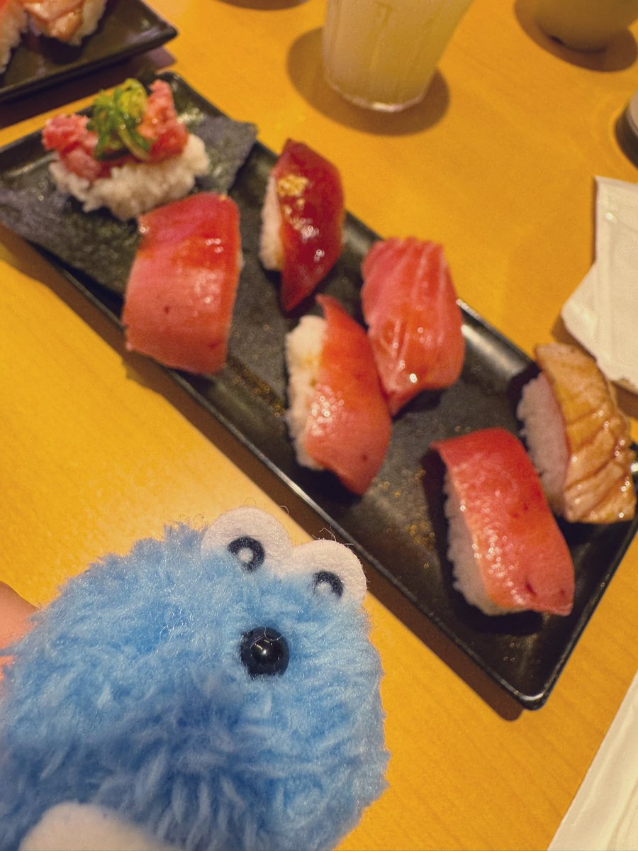 nano_1007's tweet photo. あやむいと一緒にスシロースンスンコラボきた〜〜〜 https://t.co/cuVTKDuYAL