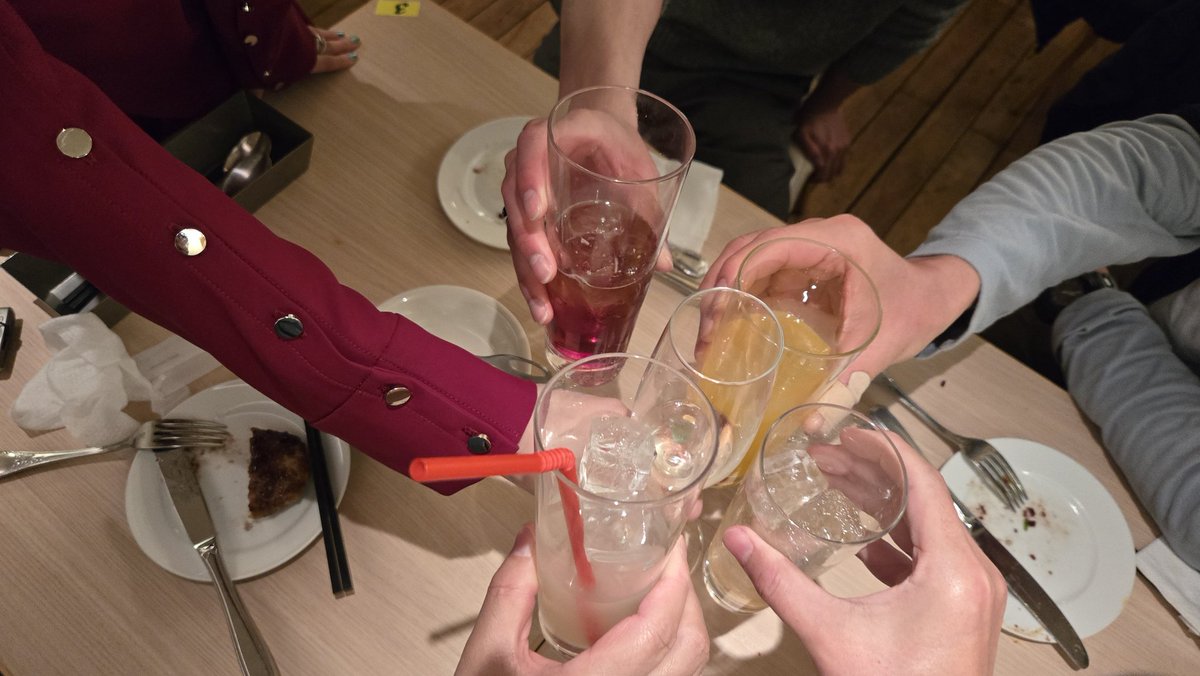 haru_7_7's tweet photo. 乾杯 https://t.co/Llk05ceqZM