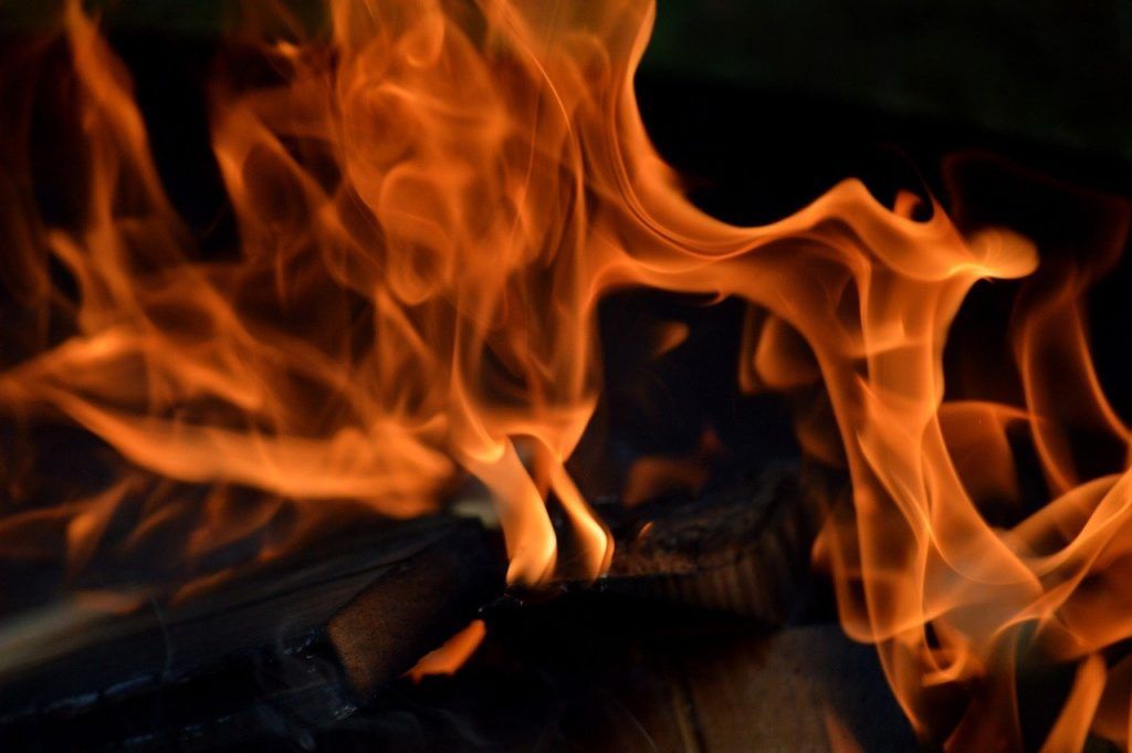 Chauffage au bois : une énergie ancestrale aux atouts résolument modernes revue-passages.fr/2026/03/14/cha…