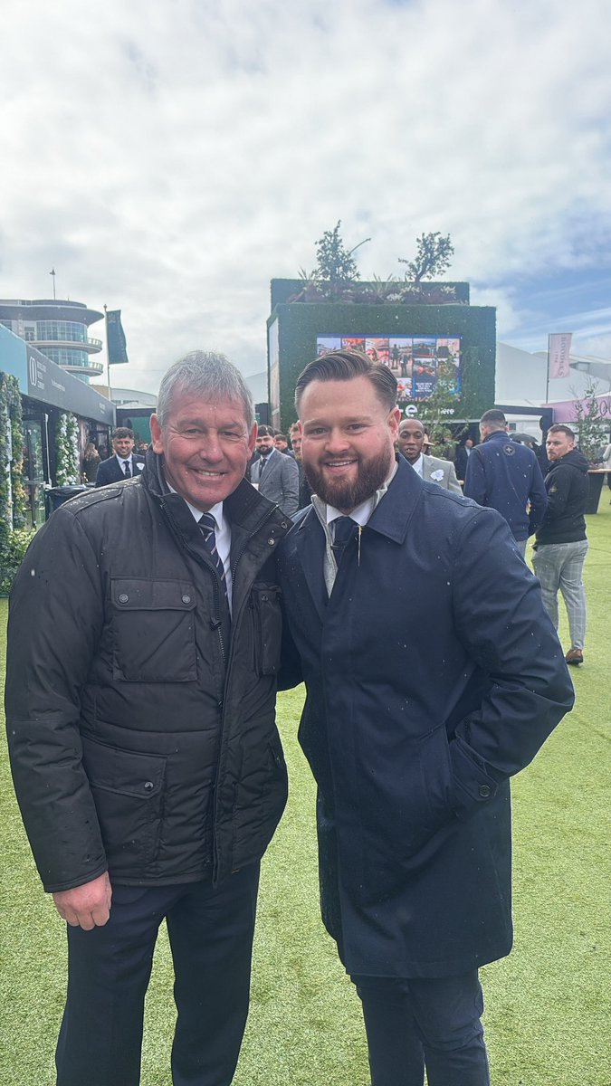 Harvey Ree tweet media