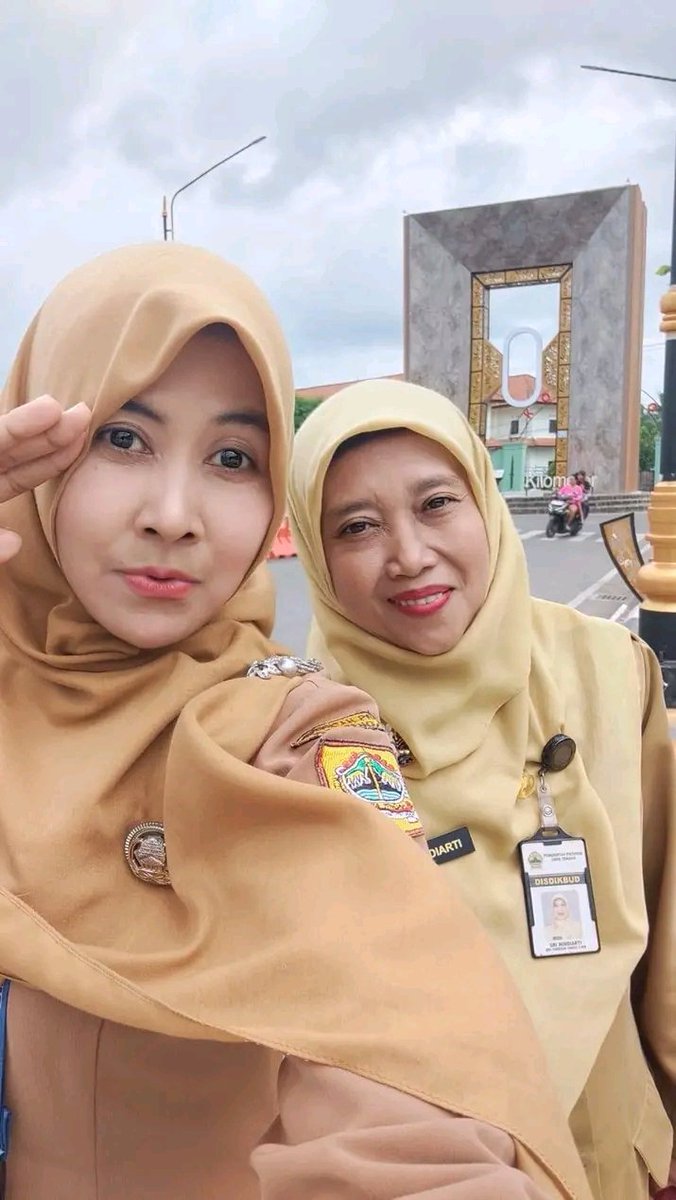 13AkunRahasia13's tweet photo. Kalian Pilih Mana?
Ibu Stw Muka Sange+Nafsu 
Bibir Sexy Yang Berprofesi Sebagai
ASN/PNS
Walaupun Mereka Sudah 
Berumur/Berusia
Tua/Parubaya Body Mereka Masih
Montok Dan Semok https://t.co/HyIhkHrwku