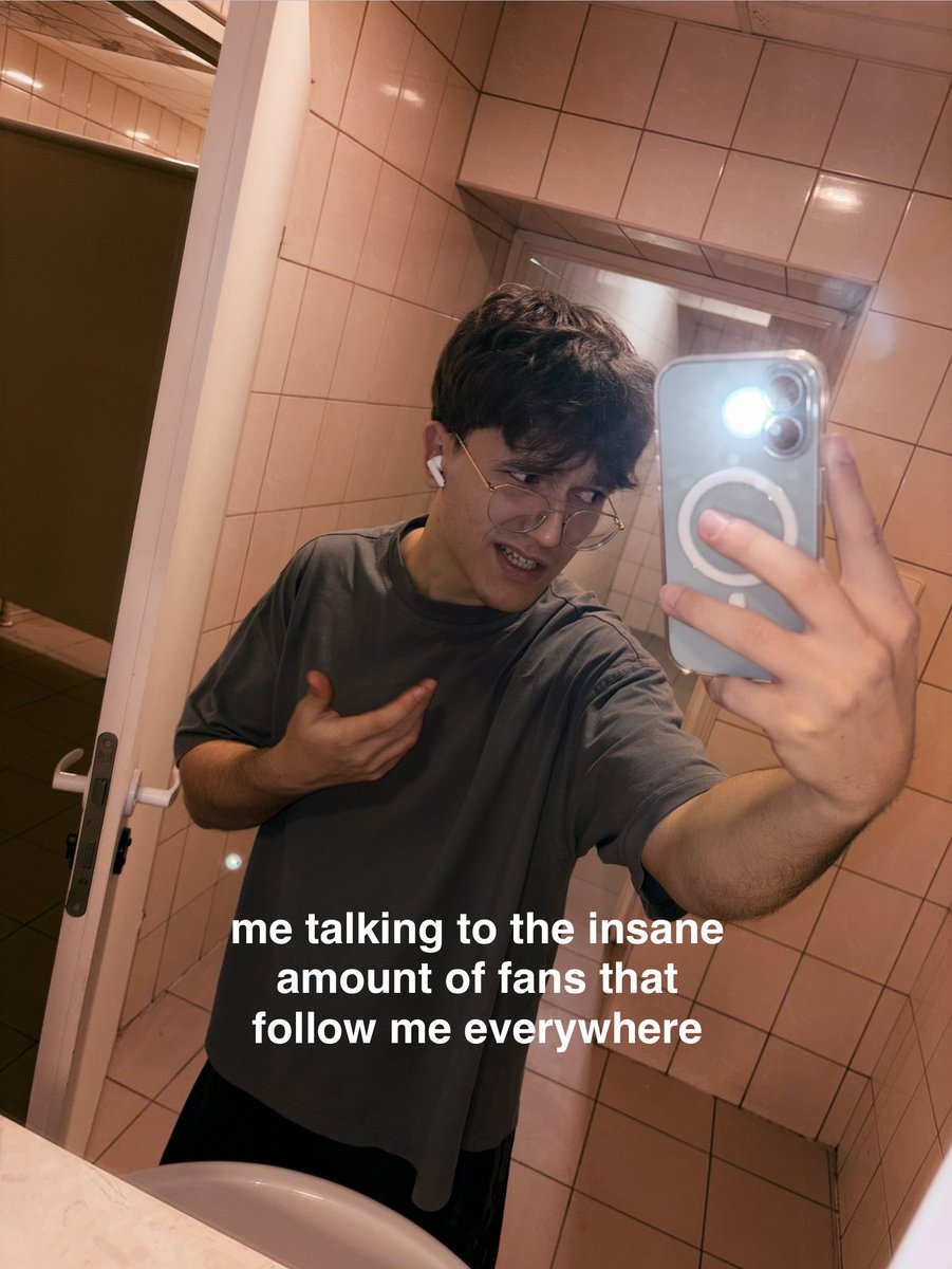 omgGalaxyy tweet media