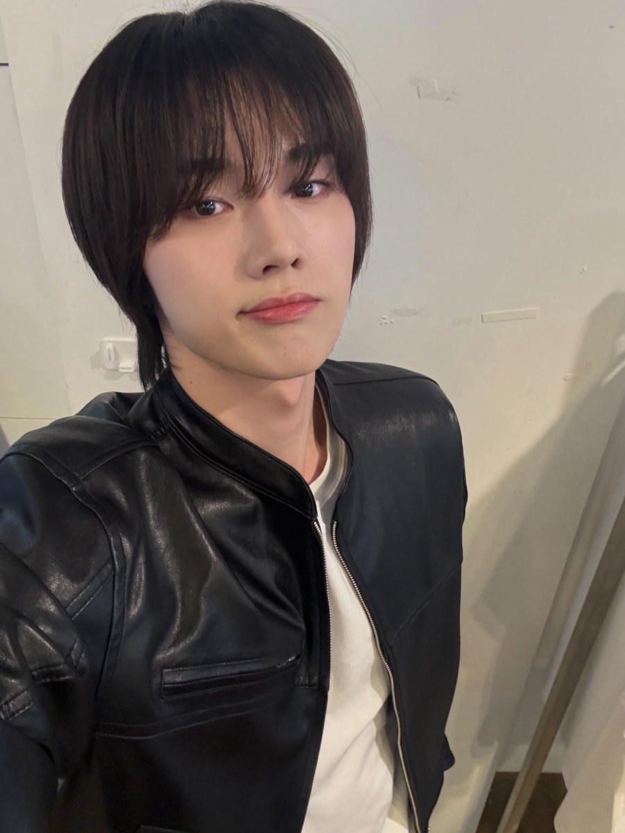 Xdinary Heroes tweet media