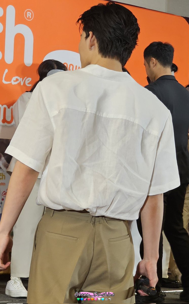 เมื่อก่อนชอบมากเวลาเห็นปอนด์หวงแหนโดนัททั้งกล่อง ชอบกินโรตีและมีความสุขกับมันในกอง หลายคนว่าตอนนั้นว่าปอนด์สารพัดทั้งเรื่องหน้าตา หรือความสามารถทั้งๆที่น้องก็พยายามไม่แพ้ใครอ่ะ ตอนที่นี่เห็นความพยายามชัดสุดของปอนด์คงเป็นตอนลดน้ำหนัก