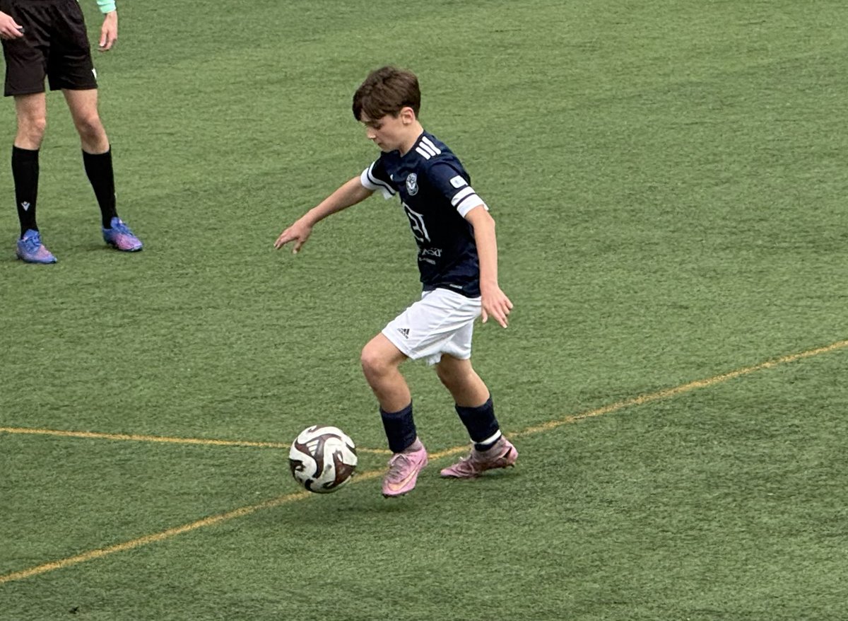 C.F. CRACKS tweet media