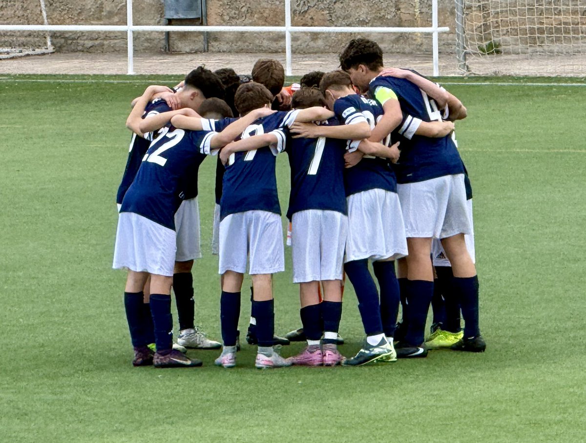 C.F. CRACKS tweet media