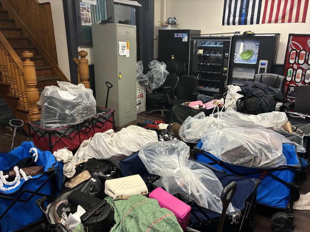 NYPD5Pct's tweet photo. Officers from the New York City Police Department conducted enforcement along Canal Street targeting illegal street vendors. Unlawfully sold merchandise was removed. These efforts help protect legitimate businesses, maintain safe sidewalks, and keep our community orderly. 🚓👮‍♂️🛍️ https://t.co/5KKN1xQdFq