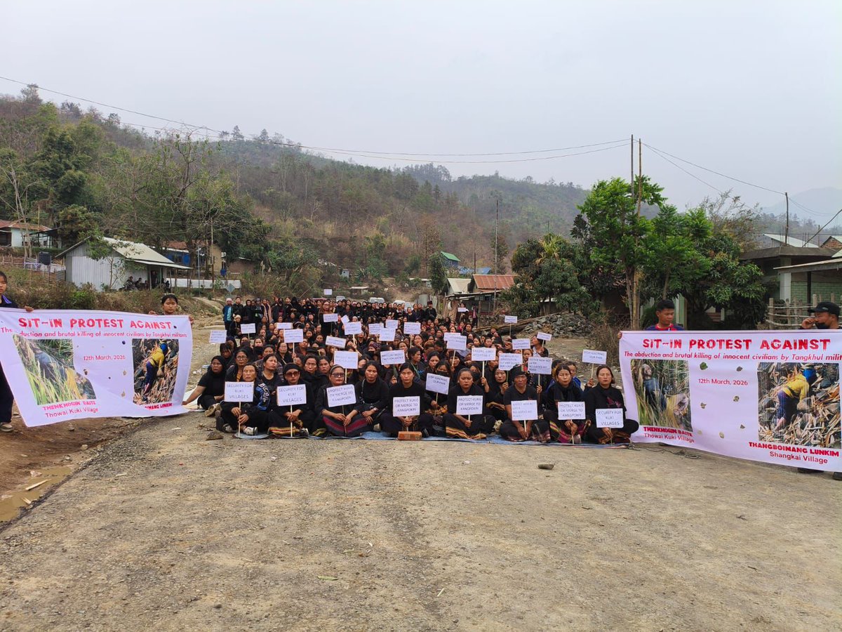 Nampi_Romeokuki's tweet photo. Sit-in Protest Against the Abduction and brutal killing of Two Kuki innocent civilians by Tangkhul Militants
1-Thengin baite From Thowai Kuki villages 
2- Thangboimang Khongsai From Shangkai Kuki villages 

#JusticeForKukiPeople 

@adgpi @ANI
@AmitShah  @narendramodi @Spearcorps https://t.co/0y3JAVrosF