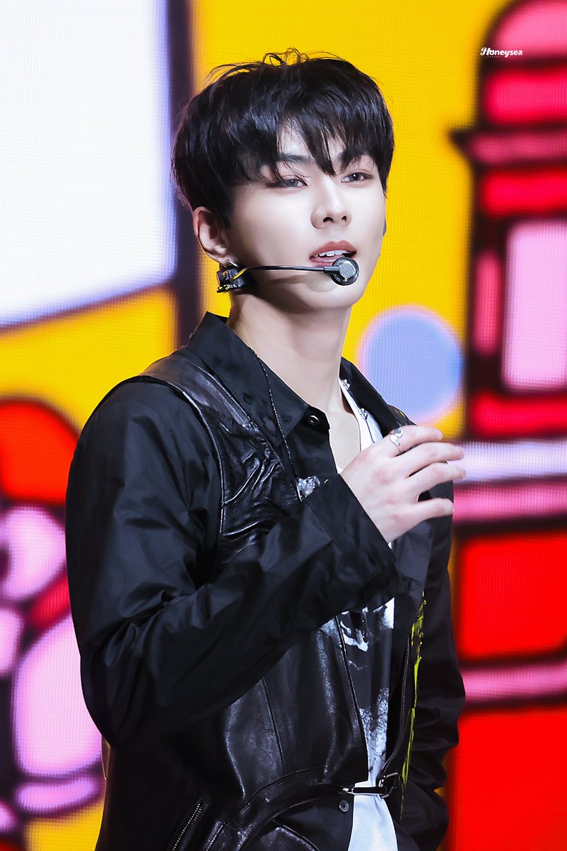 Honeysea tweet media