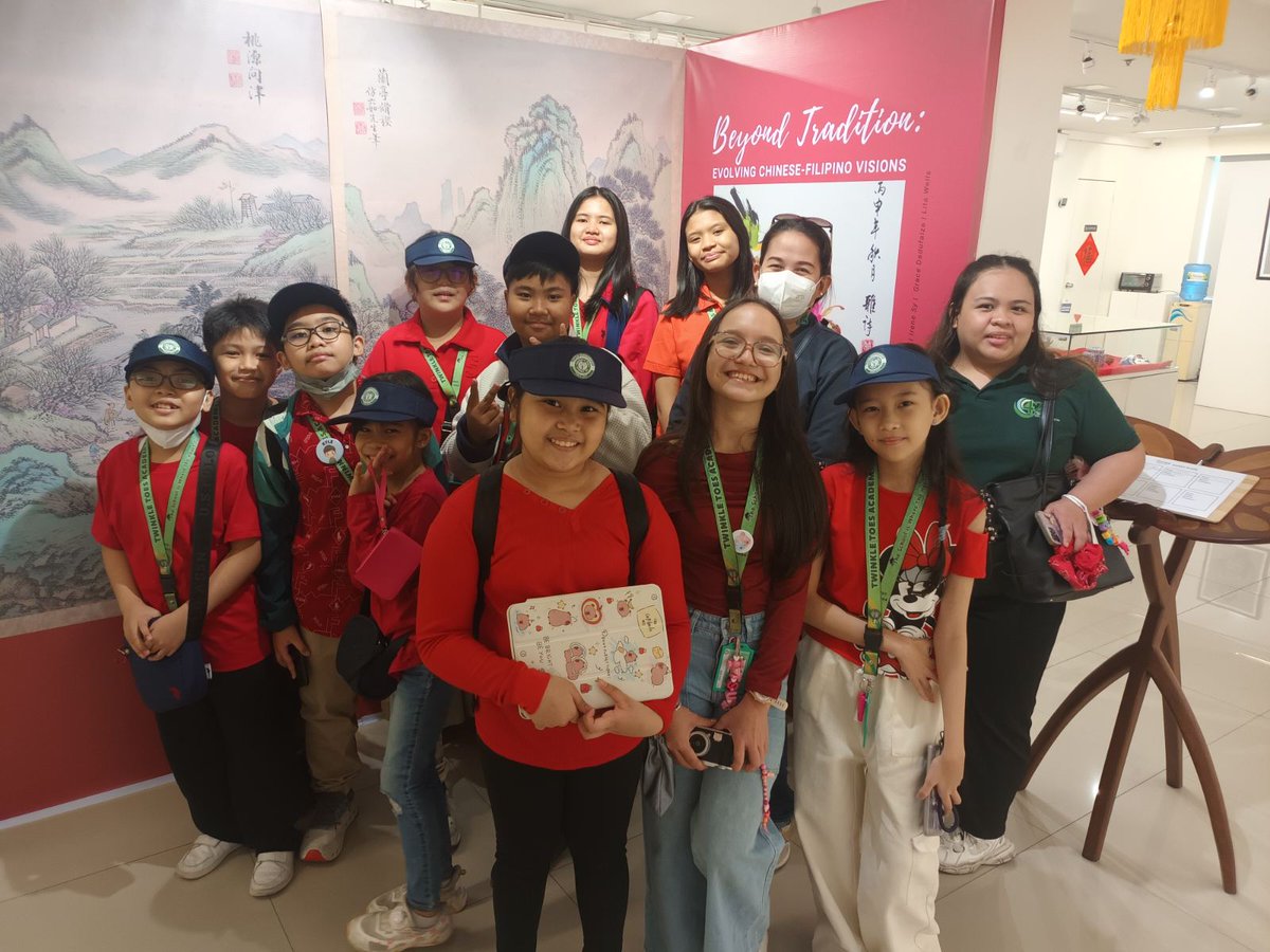 gateway_gallery's tweet image. Thank you for the visit, teachers and student leaders of Twinkle Toes Academy!

New learnings through guided exhibit tours unlocked!

#weekendAtTheMuseum #museumtour