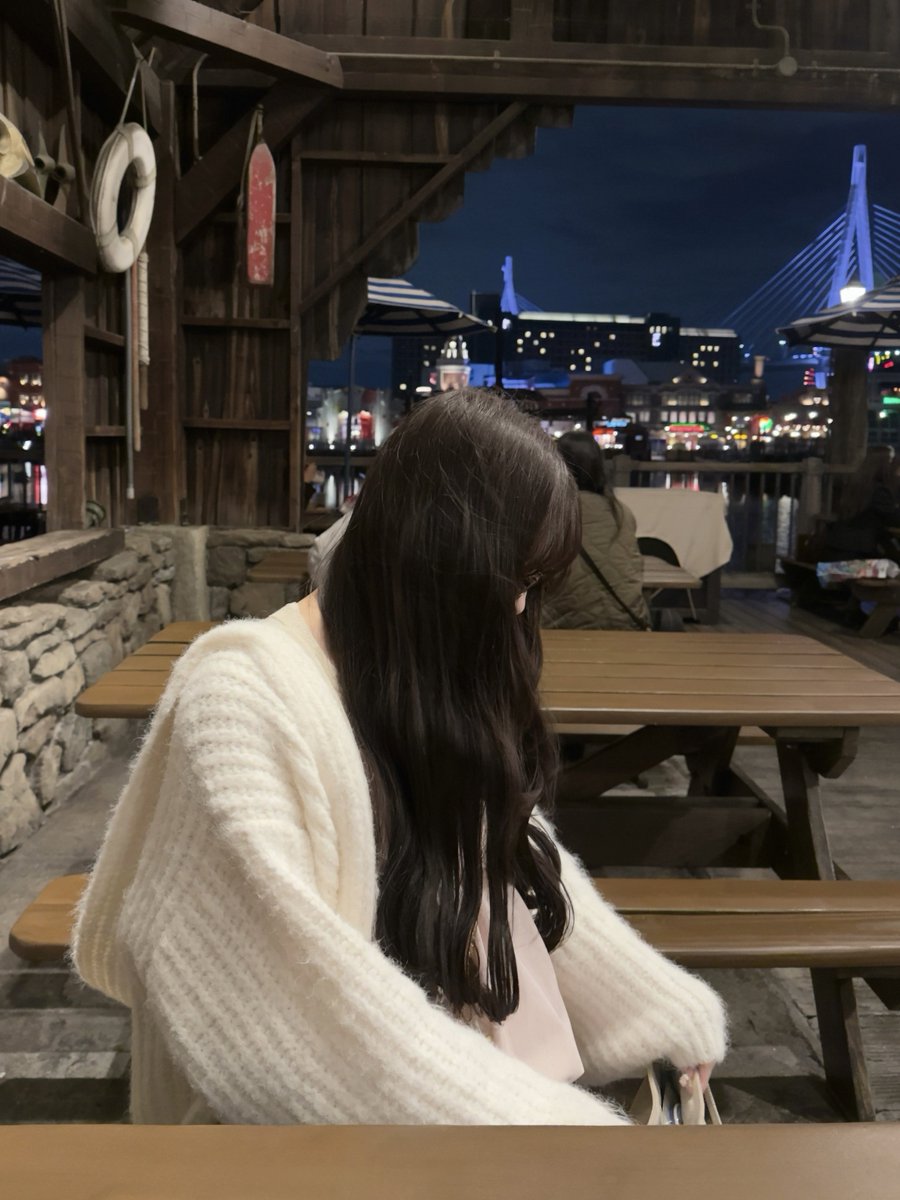 𝐭____𝐜𝐡𝐚𝐧𝐬 tweet media