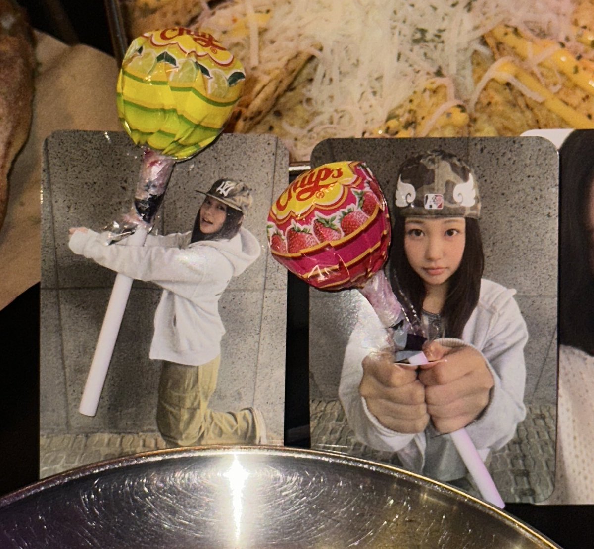 아 !! 귀여워
잠만 .. 저 생카 특전 파쿠리당한거같은데요