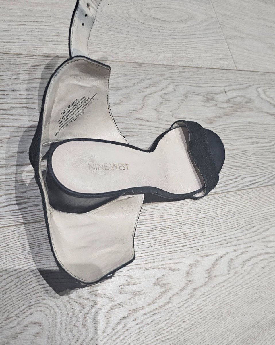 CummerShoe2020's tweet photo. Christina’s worn suede Nine West heels for sale. $250 https://t.co/G7PwhHc0Ru