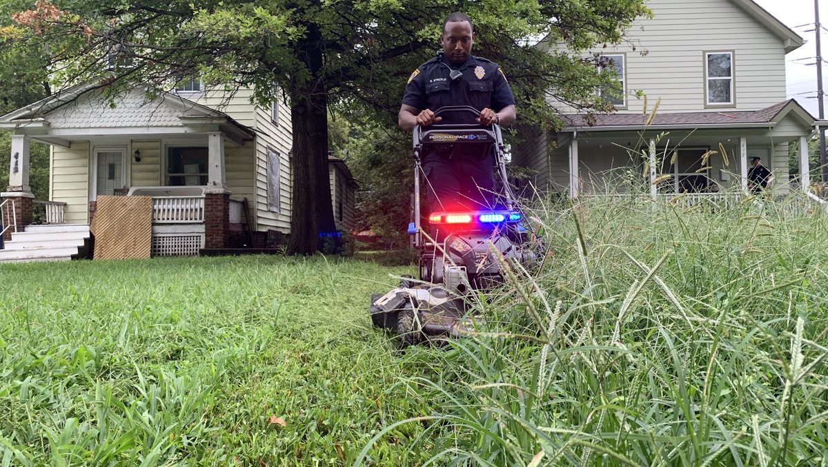 TwoFiveK9's tweet image. #Ironically #OHIO HELPS NO ONE #AMERICAN so lies. SEND first class helicopter #extraction like your towers got hit to do. So body snatched and work snatched and safety not met... and more illegal activity. All you see and hear is lies in Ohio productions. Its not your life is it.