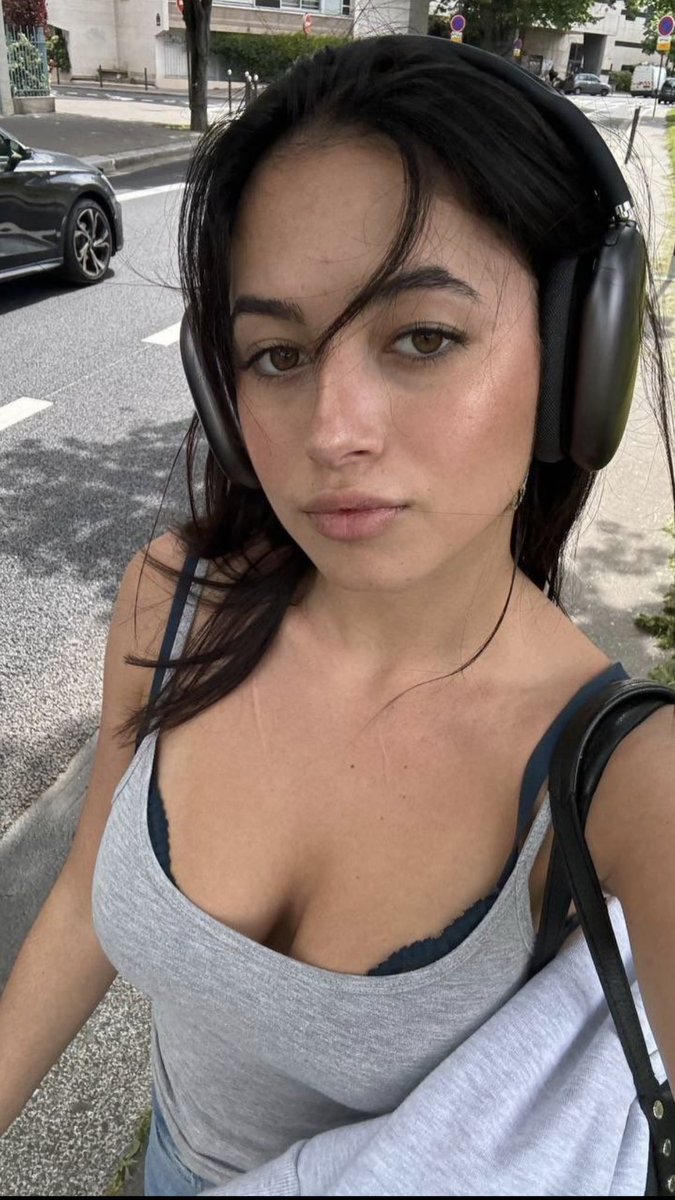 STERFOUR tweet media