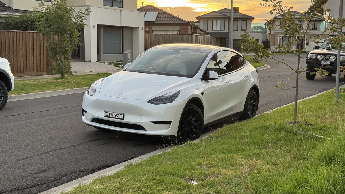 ibrahimstesla's tweet photo. Finally made it home after a long drive from Sydney yesterday. Spent the whole day giving the car some love, and I can honestly say it’s the best car I’ve ever owned.

It’s a 2022 Tesla Model Y RWD with a white interior, 20” Induction wheels, Enhanced Autopilot, and a bunch of accessories from the original owner. With 107,000 kms, it still feels brand new.

A massive shoutout to all the Tesla enthusiasts on X for guiding me to this gem. Can’t thank you all enough for the advice!

Interior pics coming tomorrow.
