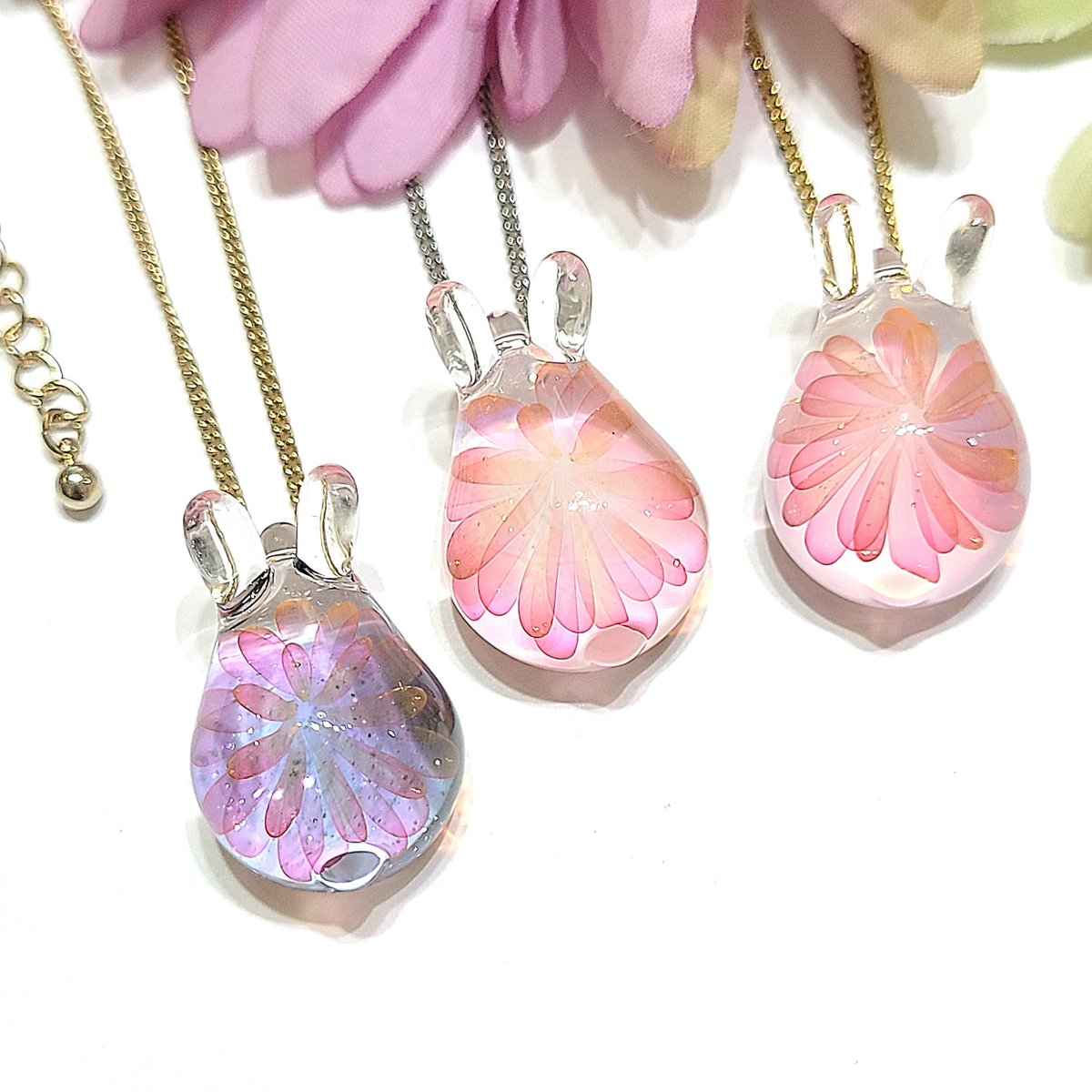 glabbit 硬質ガラスのうさぎモチーフアクセサリー tweet media