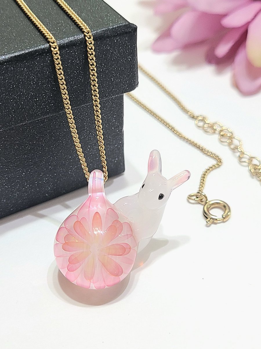 glabbit 硬質ガラスのうさぎモチーフアクセサリー tweet media