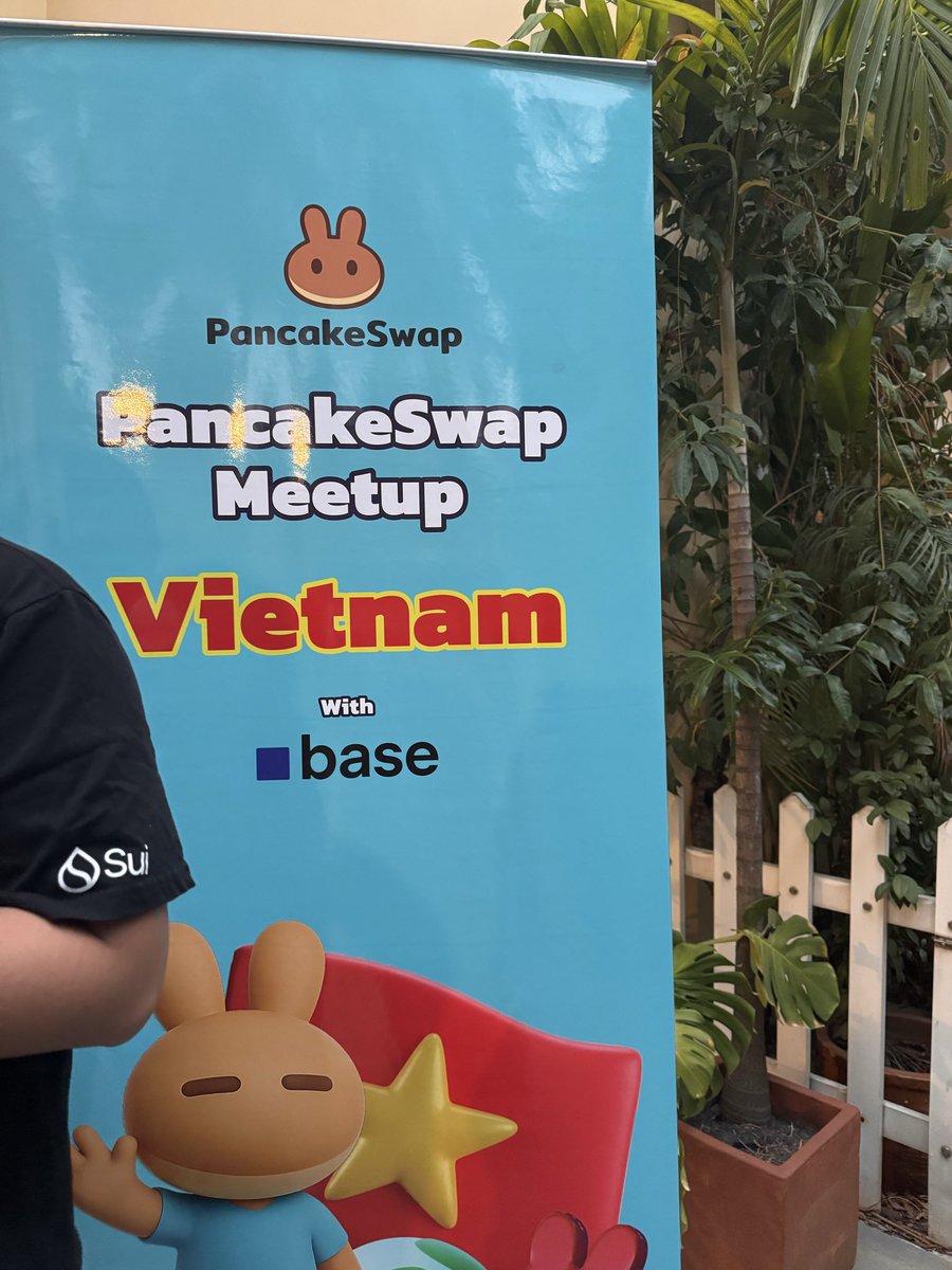 KellyJang199's tweet photo. #PancakeSwapVietnam #BaseVietnam 💦🩵 https://t.co/VbqST4HK7I