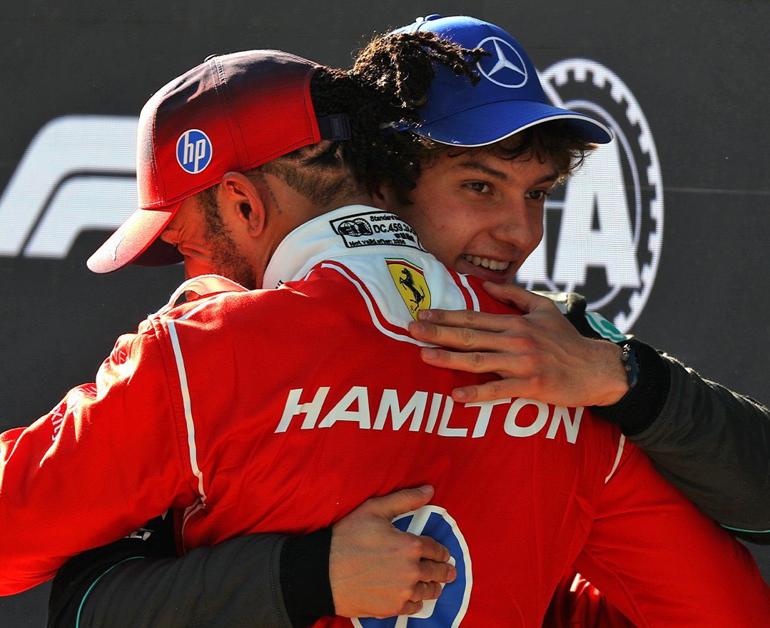 Nadal_LH_Fan's tweet photo. Great moment of respect between Lewis Hamilton and Kimi Antonelli

#ChineseGP |#F1 https://t.co/EDnoaybtXP