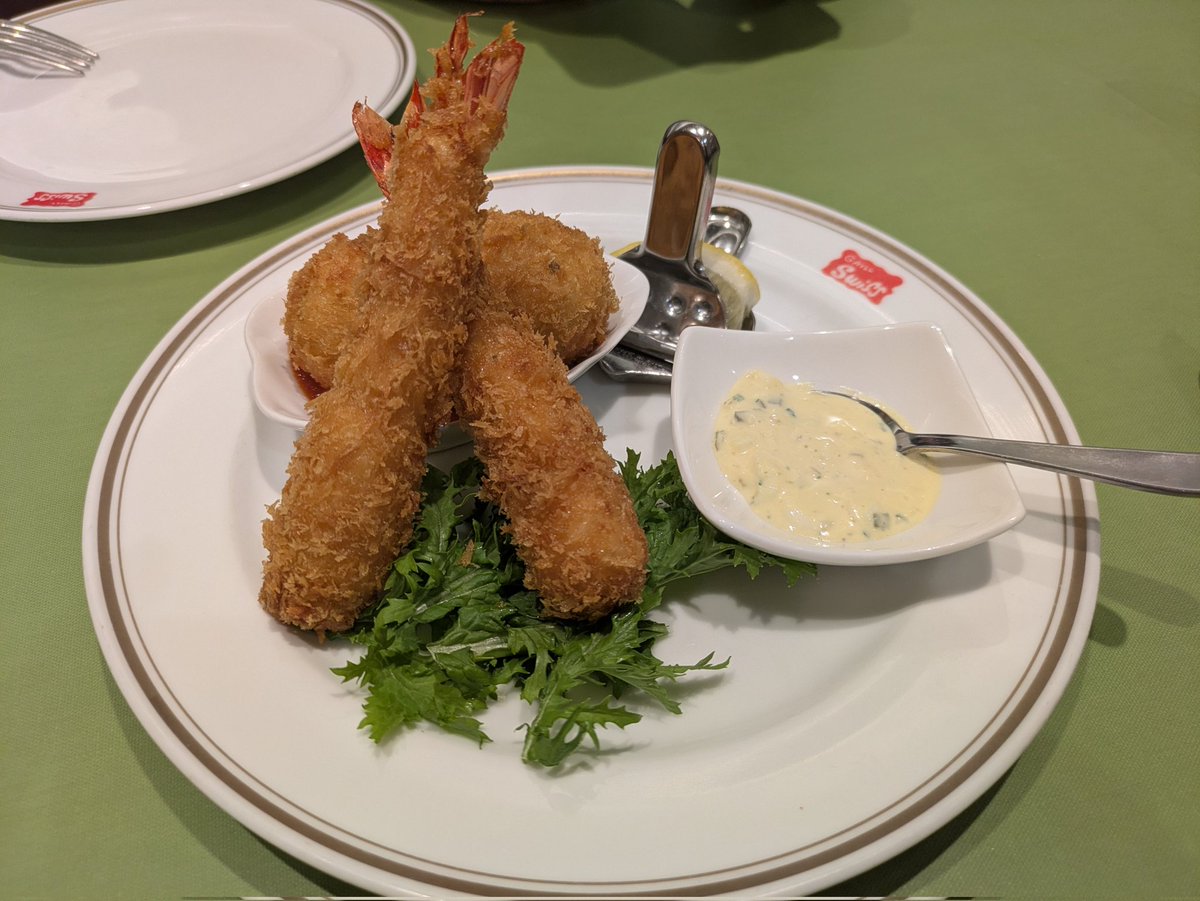 えいきち tweet media